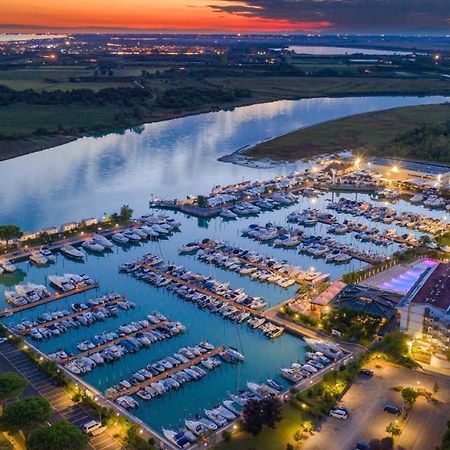 Marina Uno View Apartment لينانو سابيادورو المظهر الخارجي الصورة