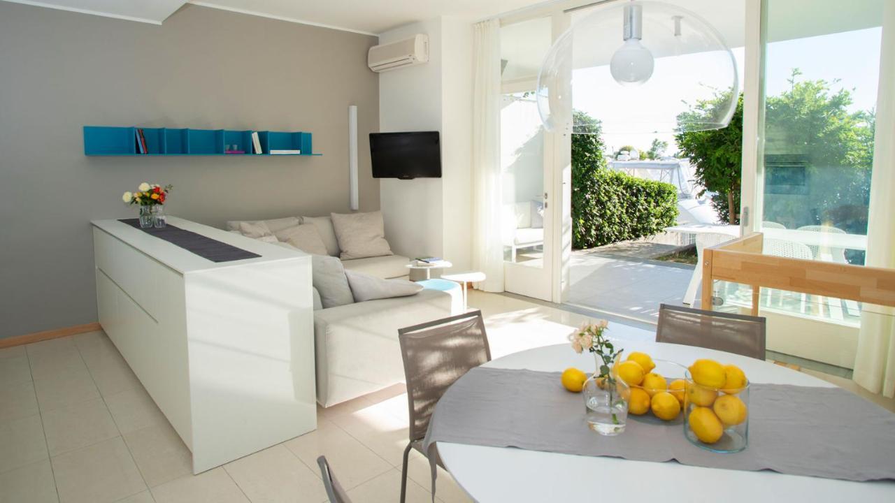 Marina Uno View Apartment لينانو سابيادورو المظهر الخارجي الصورة